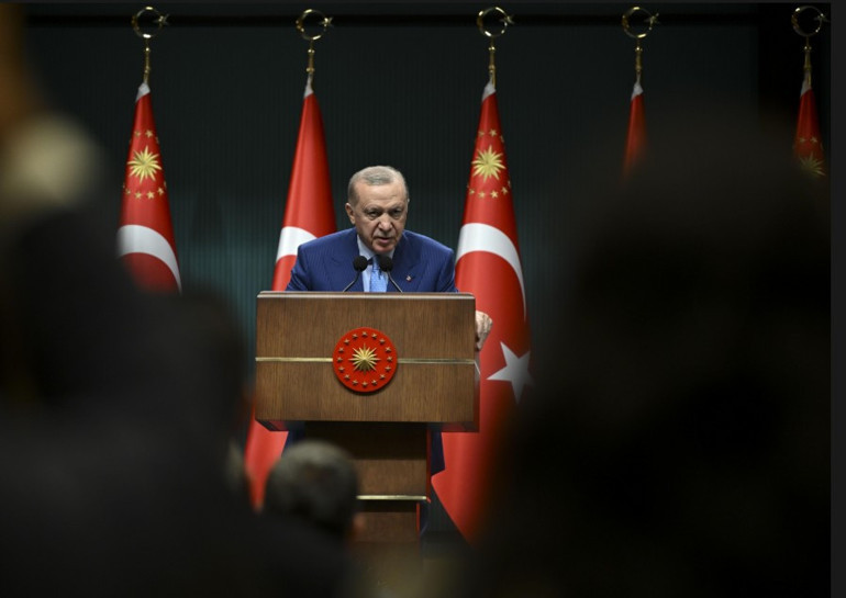 Son dakika... Cumhurbaşkanı Erdoğandan Özelin sözlerine tepki: Yaşam tarzına bakmadan 86 milyonu kucaklıyoruz