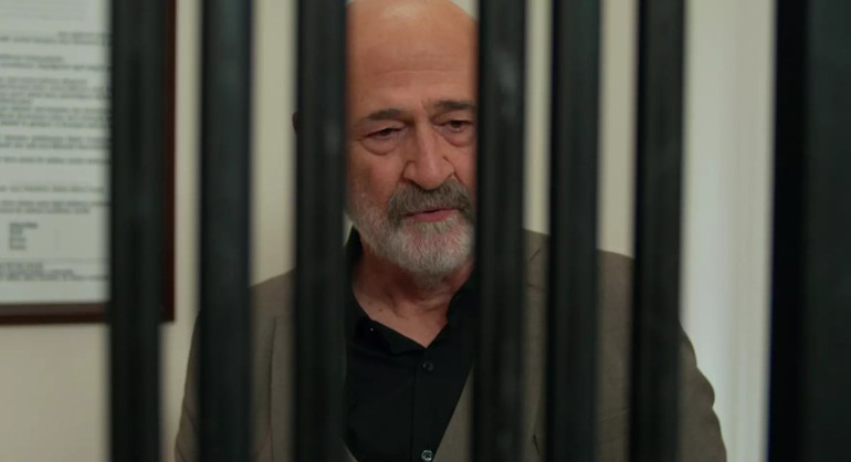 Uzak Şehirin 42. bölümünde neler oldu Alya ile Cihanın romantik gecesi... Günler sonra baş başa