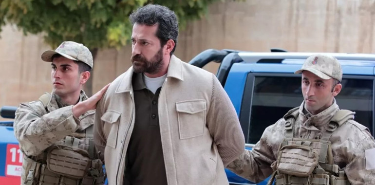 Uzak Şehirin 42. bölümünde neler oldu Alya ile Cihanın romantik gecesi... Günler sonra baş başa