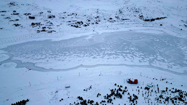 Kar yağışının ardından dondu Kesin korunacak hassas alan olarak tescillenmişti