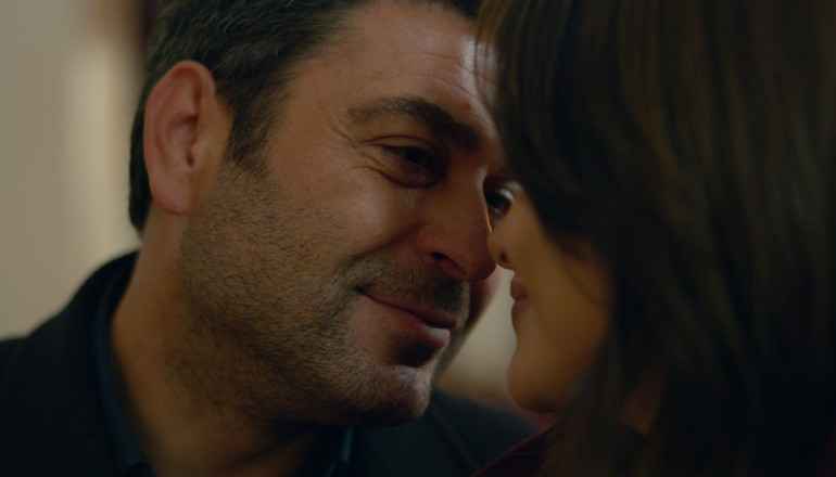 Cihan ve Alya aşka teslim oldu