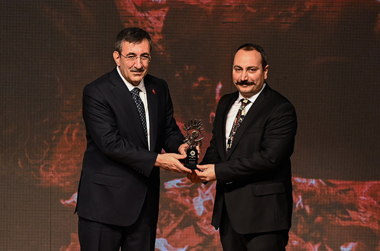 Hürriyet’e 4 büyük ödül... Yılın Basın Fotoğrafı Mert Gökhan Koç’tan