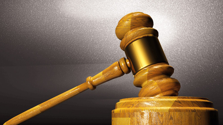 Yargıtay’dan evli kadına kazanç kararı: Tek başına harcayamaz