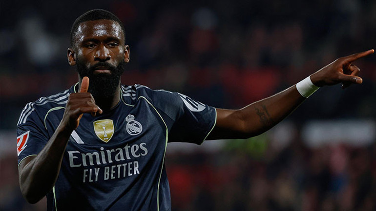 Galatasaray center-back targets