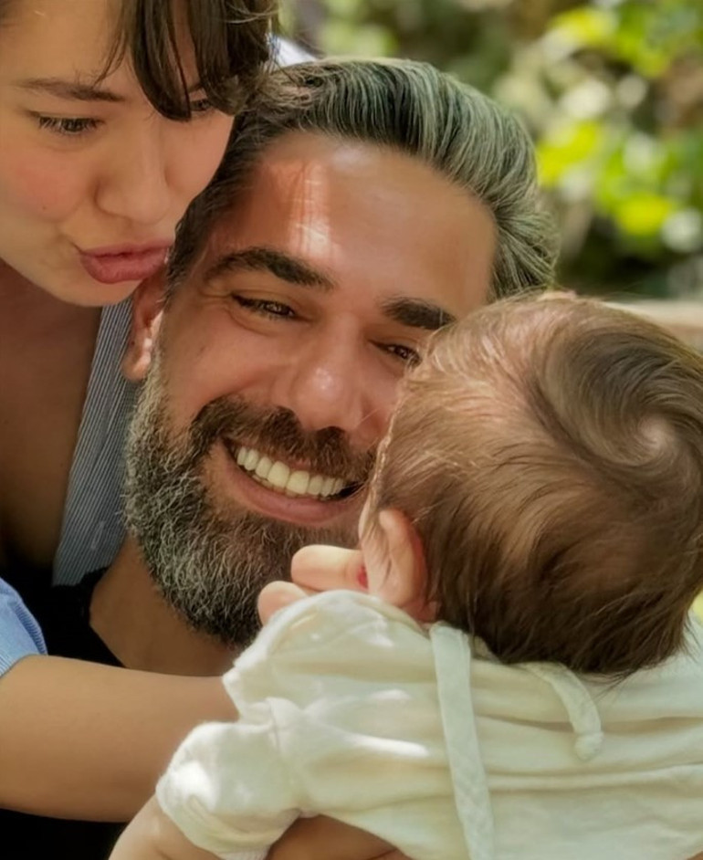 Azize her şeyin organiğini yediriyorum