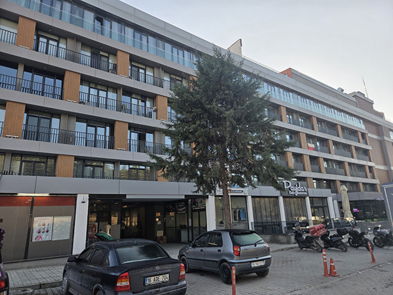 Sultan Nur Ulu’nun kaldığı sitenin güvenlik görevlisi konuştu Sadece bir kişi geliyor