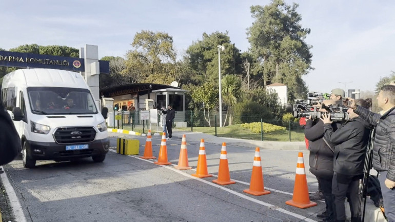 Ünlü isimlere uyuşturucu operasyonu: Aleyna Tilki, Danla Bilici Senna Yıldız ve İrem Sak serbest bırakıldı