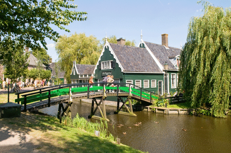 Zaandam’ın rengarenk yapboz evleri