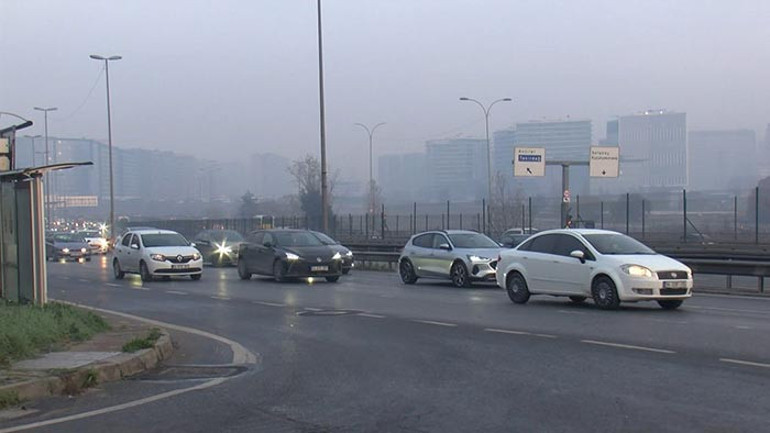 Çanakkale Boğazı sis nedeniyle transit gemi geçişlerine kapatıldı