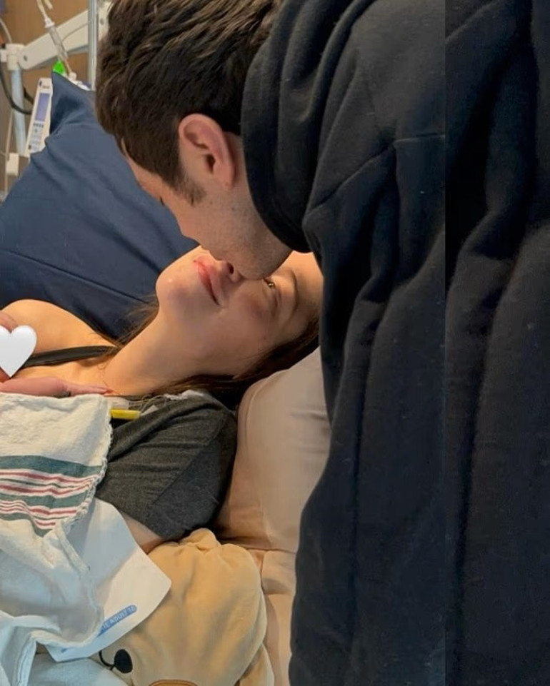 Ünlü oyuncu bebeğini kucağına aldı… Ona kahramanca ölen babasının adını vermiş…