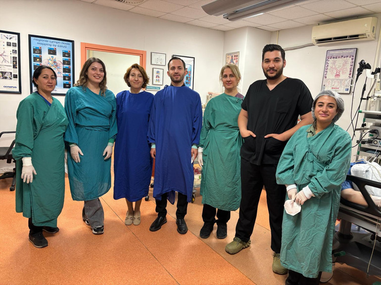 Antalyada ilginç olay Hapı alüminyum kabıyla yuttu, 4 yıl sonra akciğerinden bütün halinde çıkarıldı... Meğer hapı yutmuşum