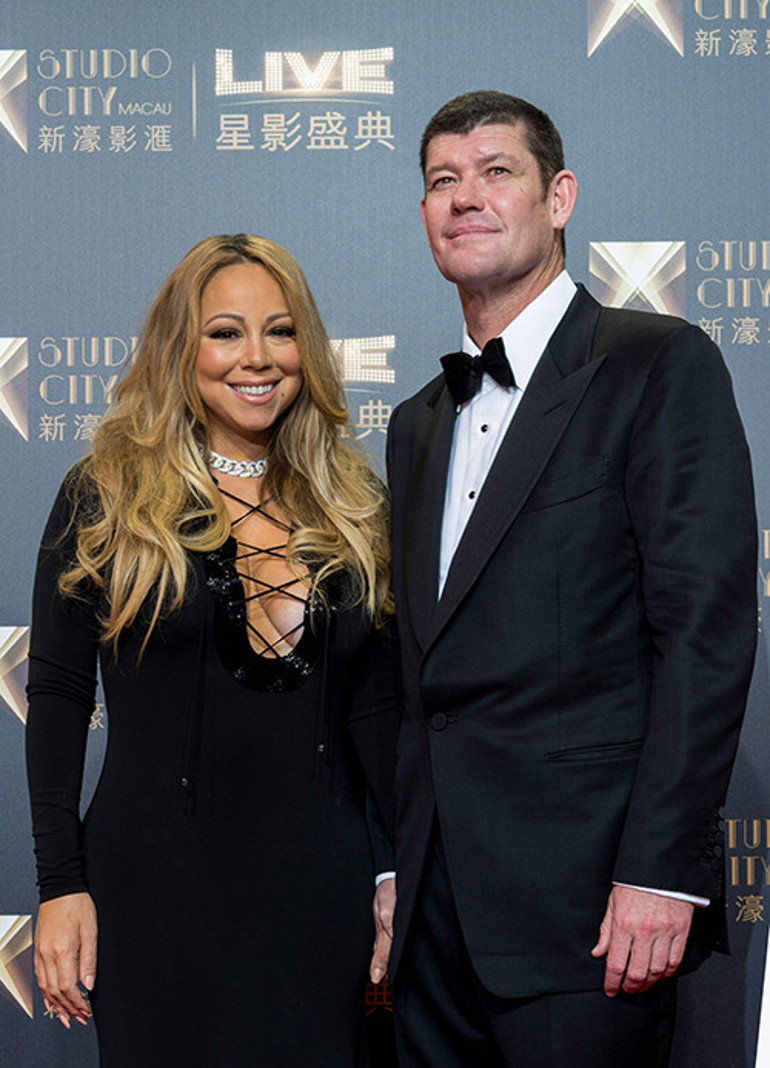 İlk kocası ona cehennemi yaşattı... Sırf boşanmak için ihanet etti... Geçmişinin acısını para harcayarak çıkarıyor