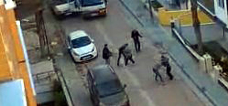 Avcılar'da satırlı kavga anları