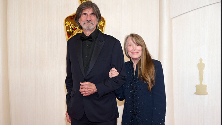 Daha evlenir evlenmez bankaya boşanma masrafları için para koymuşlardı… Kalabalıklardan kaçıp 50 yılı birlikte devirdiler…