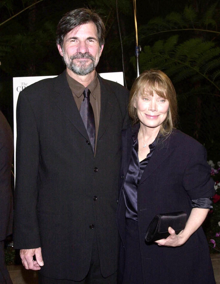 Daha evlenir evlenmez bankaya boşanma masrafları için para koymuşlardı… Kalabalıklardan kaçıp 50 yılı birlikte devirdiler…