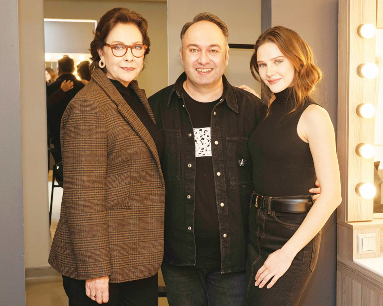 ‘Bütün hücrelerimle nefes aldığımı hissettim’ / Alina Boz: ‘Göz göze geliyoruz ve o an sahnede olmanın müthiş enerjisi başlıyor’