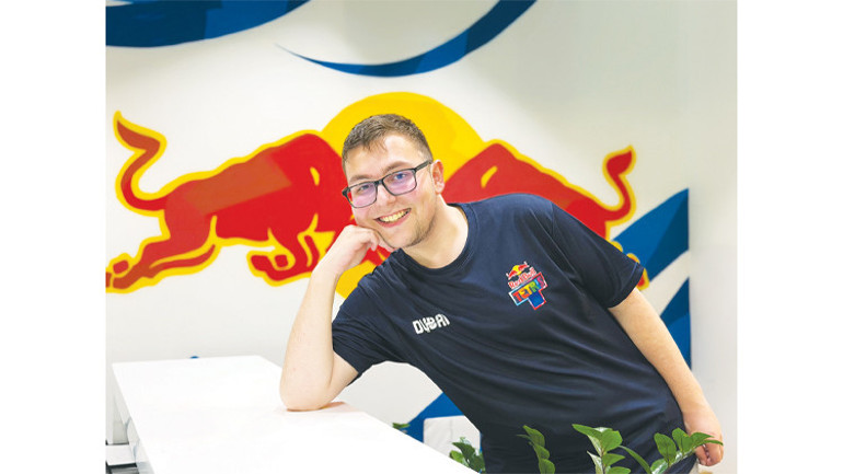 İki farklı branşta dünya şampiyonlukları... Azim ve disiplinle çalışıp büyük bir gurur yaşadılar