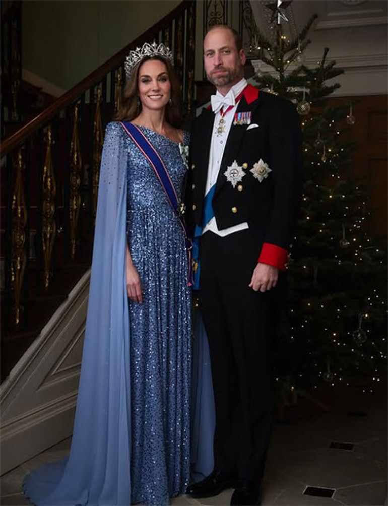 Taç yüzünden saç saça baş başa... Soğuk savaş kızıştı