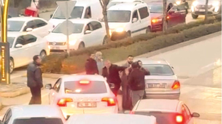 İşte hepimizi çıldırtan an… ‘Sen mi geçersin ben mi’