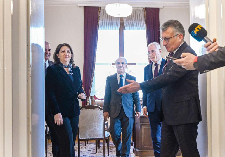 İmralı heyetinden AK Parti’ye rapor ziyareti