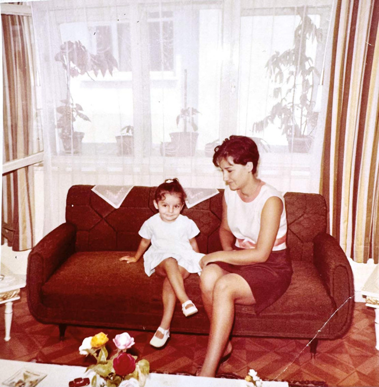 Modanın bohem prensesi Özlem Süer’le… Lezzetli kumaşlar ‘konuşan’ tarzlar