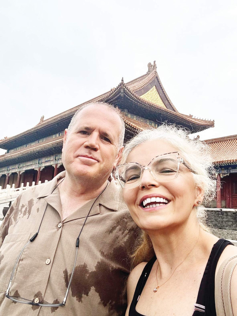 Modanın bohem prensesi Özlem Süer’le… Lezzetli kumaşlar ‘konuşan’ tarzlar