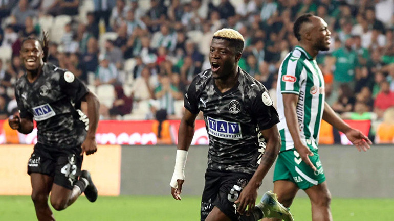 Fenerbahçede ara transferde ilk imza Süper Ligden Anlaşma sağlandı