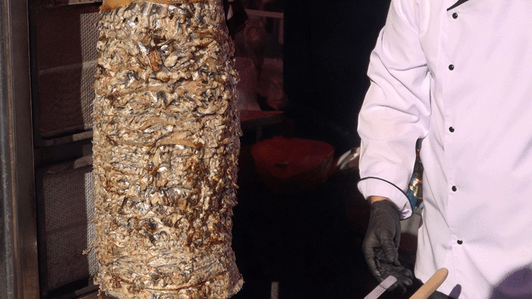 Rizede Hamsi Festivalinin gözdesi ‘Hamsili su böreği ve hamsili döner oldu