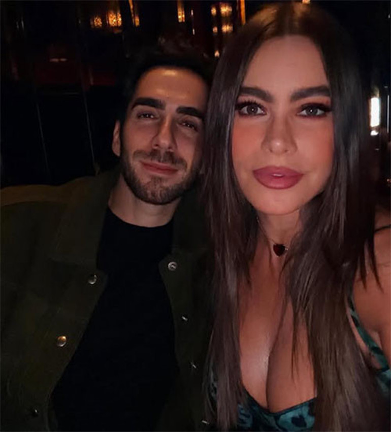 Kendine 14 yaş genç sevgili buldu: Yeni aşkıyla ilk poz... İki kelime, tek cümle