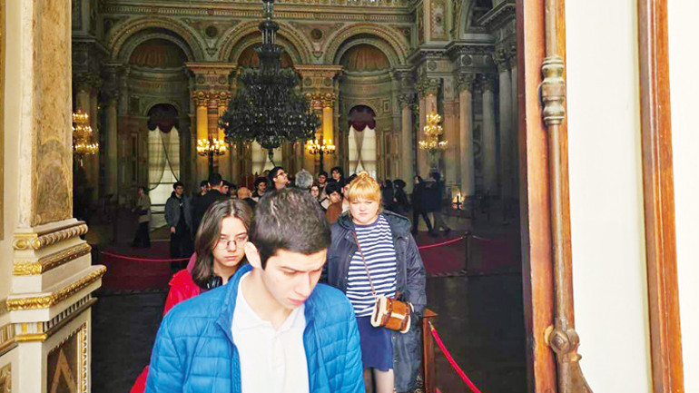 Sarayda tarih dersi... Dolmabahçe’de tarihi yolculuk