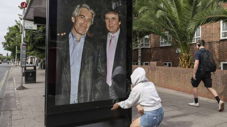 ABD yönetimi Epstein dosyalarında geri adım attı: Trump fotoğrafı yayınlandı