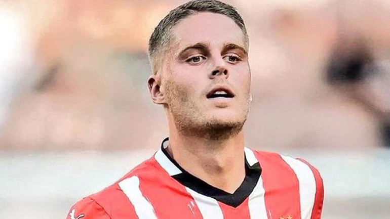 Veerman, Fenerbahçenin transfer teklifini kabul etti Bonservis şartı açıklandı