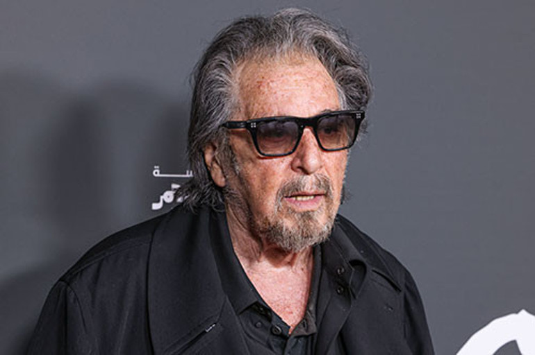 85 yaşında kıskançlık krizine girdi... Yılan gibisin, kuzu postunda kurt gibisin Çocuğumun annesinden uzak dur