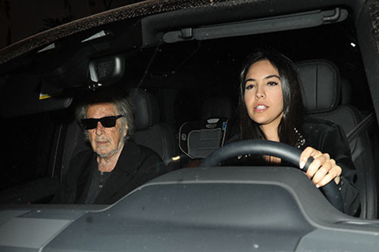 85 yaşında kıskançlık krizine girdi... Yılan gibisin, kuzu postunda kurt gibisin Çocuğumun annesinden uzak dur