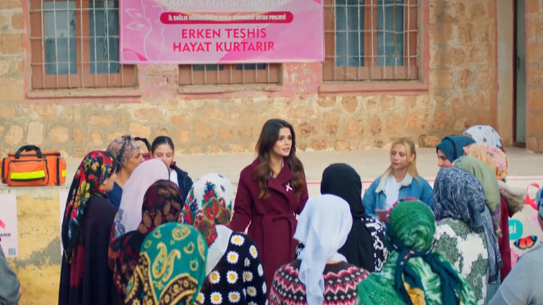 Uzak Şehir gönülleri fethetti