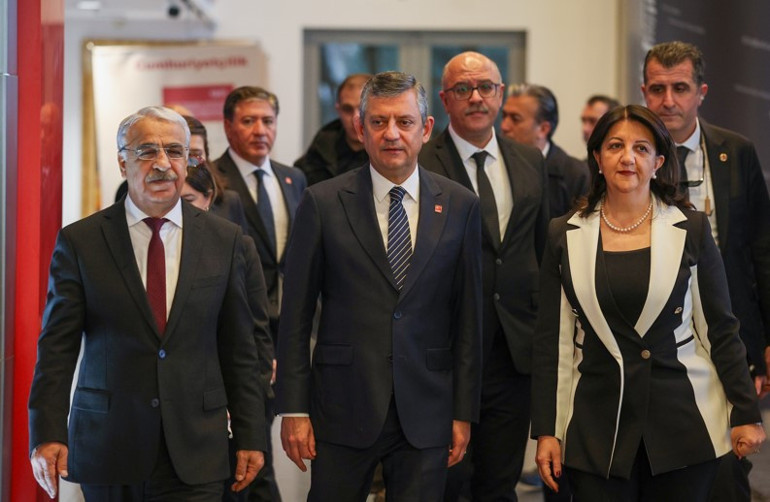 DEM Parti heyetinden CHPye ziyaret