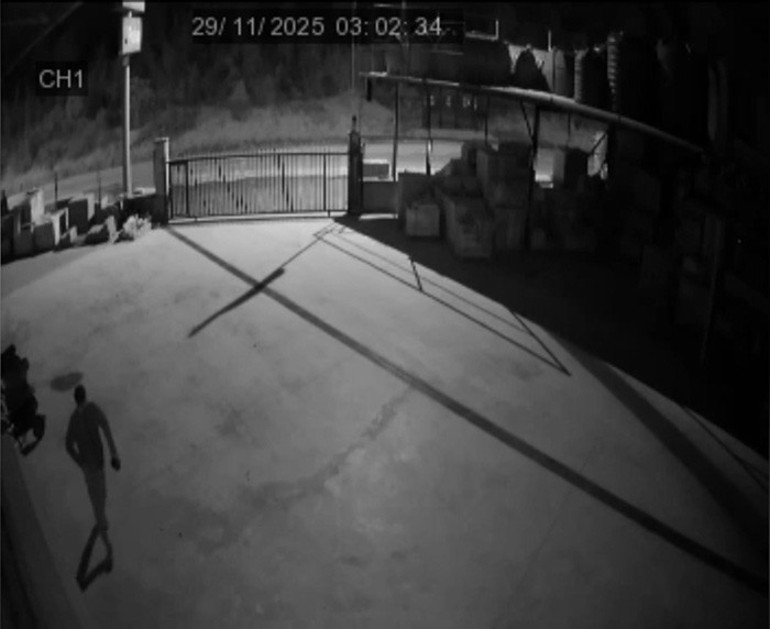  Oğlunu gömeceğiz seni havaya uçuracağız