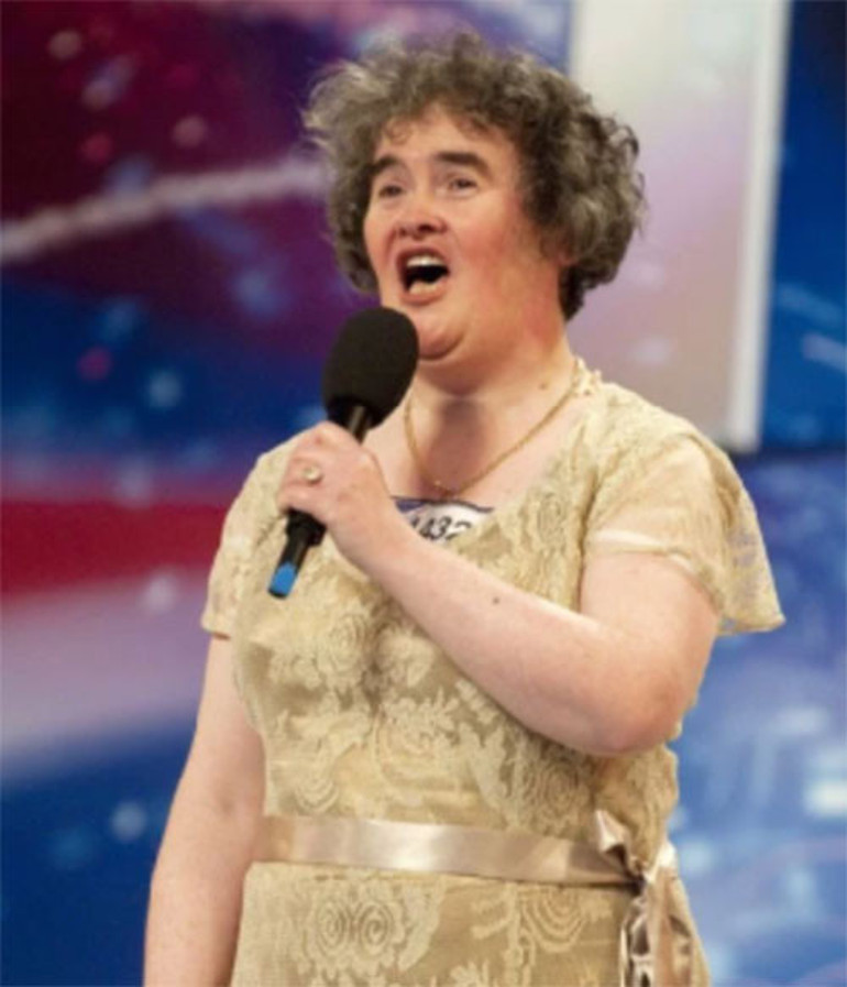 Bir yarışmayla şöhret ve servet kazanmıştı.. Çoktan milyoner oldu ama hala yoksul mahallesinde oturuyor