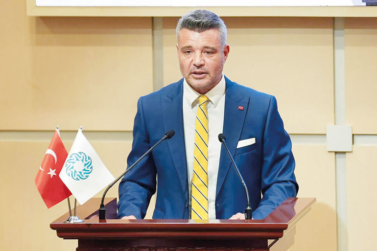 AK Partili milletvekilleri ekranlara çıkmalı