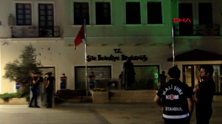  22 kişi gözaltına alındı