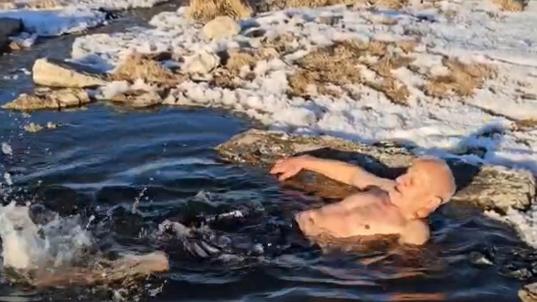 78 yaşındaki adamın sağlığı için yaptığı hayrete düşürüyor