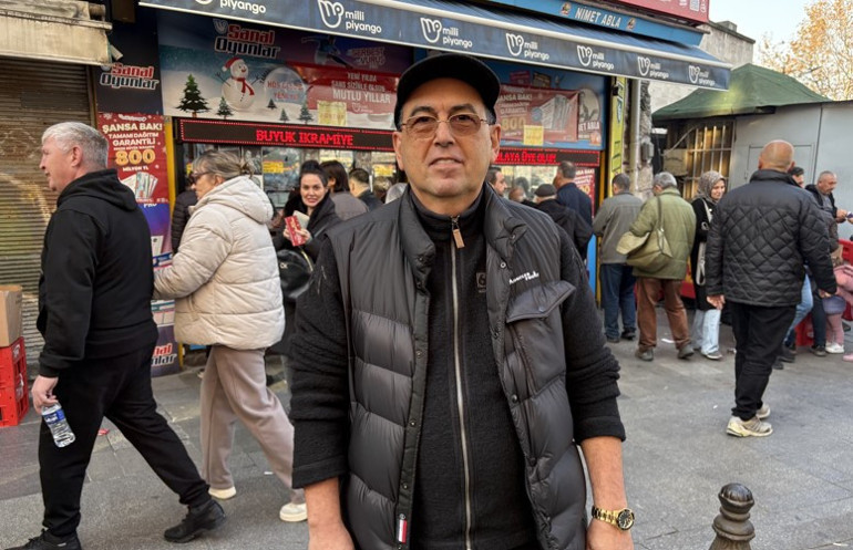 Yılbaşına sayılı günler kaldı; Nimet Abla gişesi önünde yoğunluk arttı