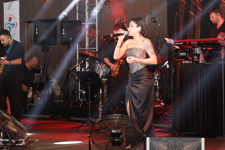 1.5 milyon lira toplandı... Gecenin geliri nilüferlere