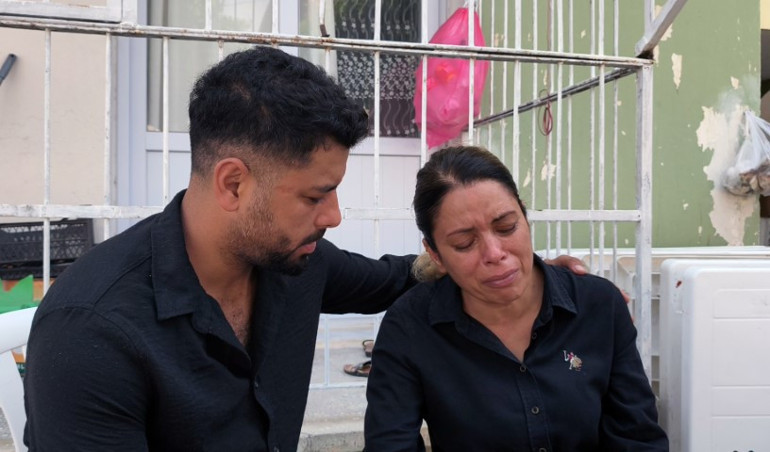  Şakalaşmak için alnına dayayıp tetiğe bastım