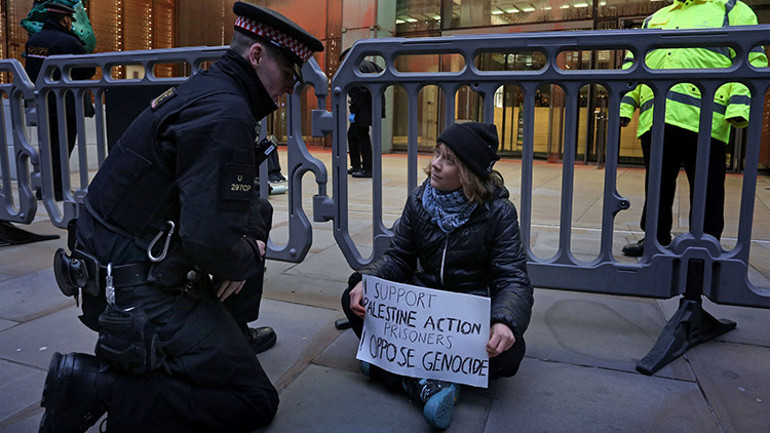 Greta Thunberg, Londradaki Filistin eyleminde gözaltına alındı