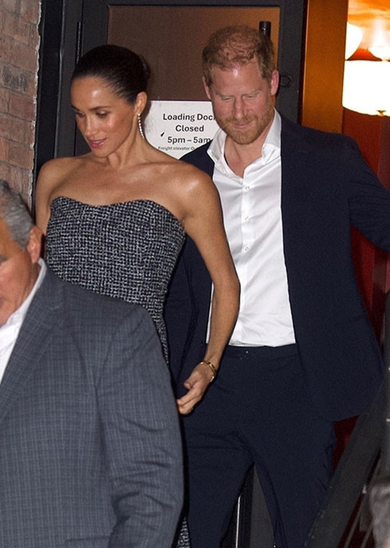 Babasını beklemedi, unvanını kendisi attı... Haydi bakalım... Şimdi oturup veliaht ağabeyim düşünsün