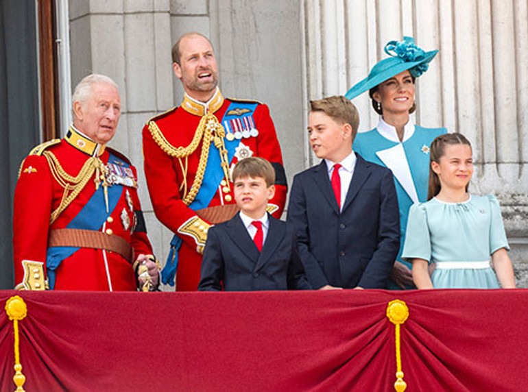 Babasını beklemedi, unvanını kendisi attı... Haydi bakalım... Şimdi oturup veliaht ağabeyim düşünsün