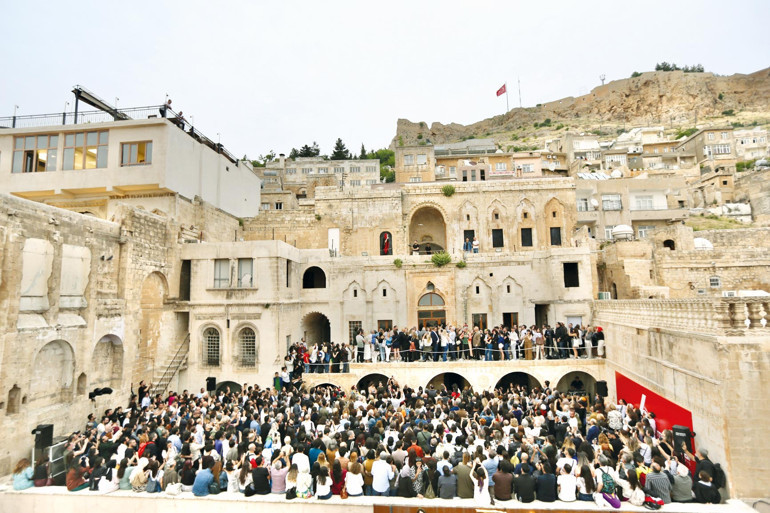 Aristophanes’in ve Attâr’ın kuşları Mardin’de uçacak