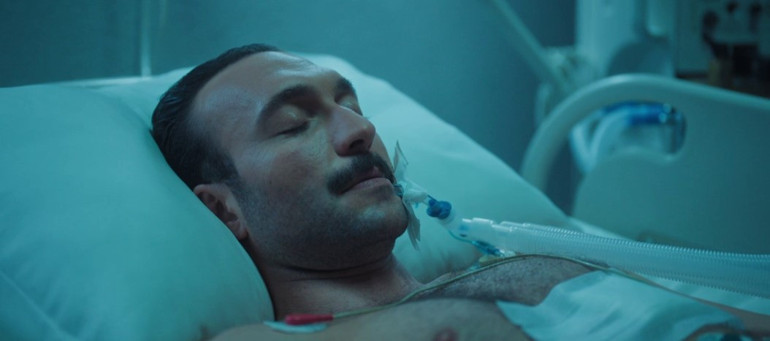 Eşref Rüyada silahlar çekildi