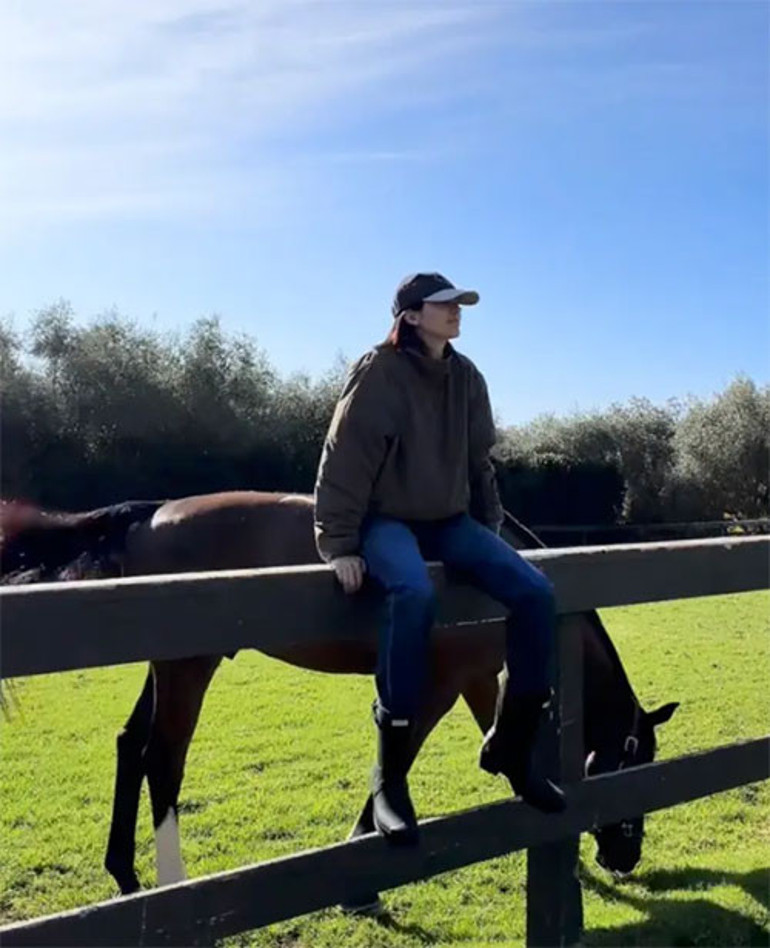 Ailesinden bağımsız olmak istedi... At çiftliğine milyonlar yatırdı